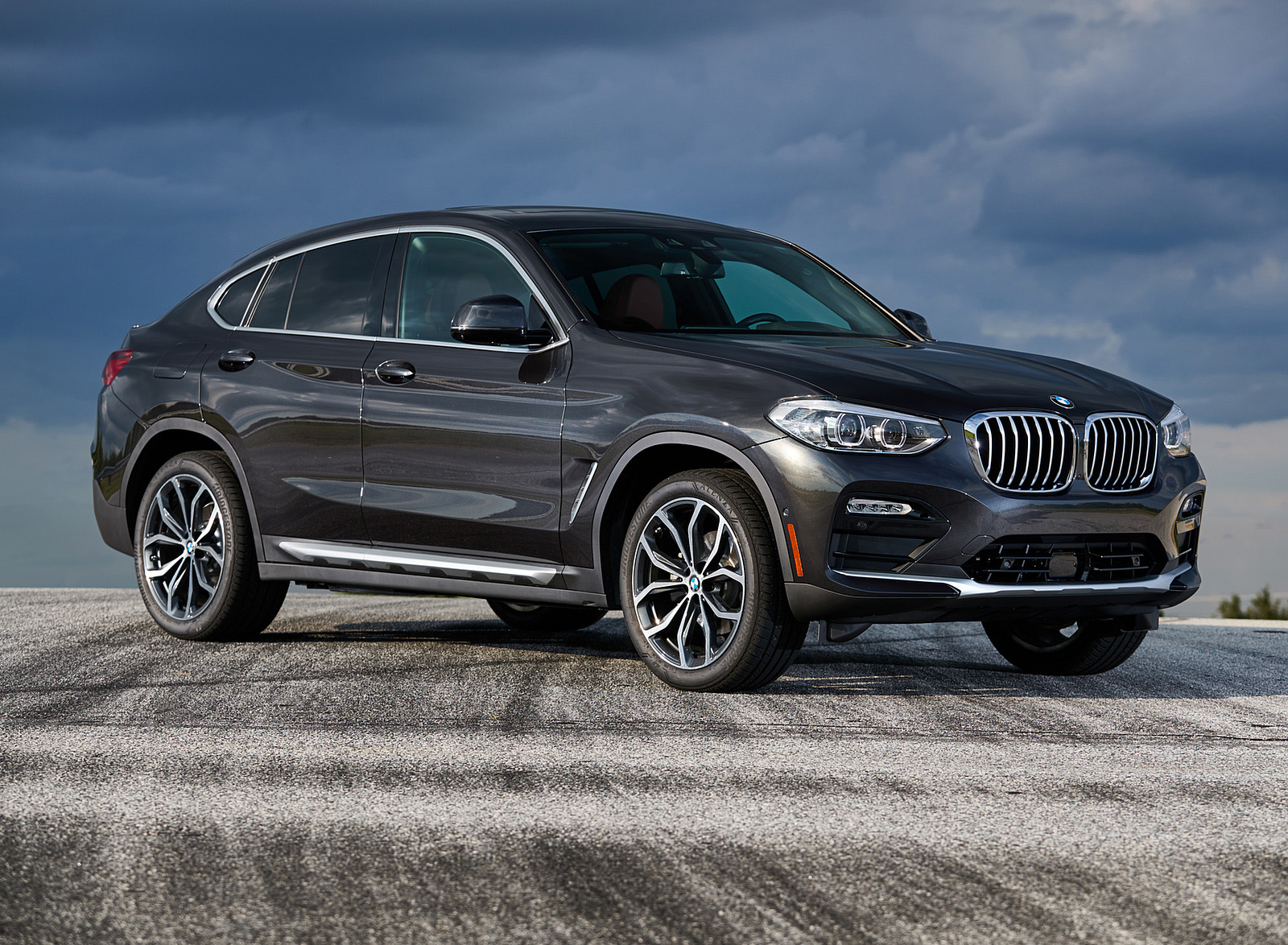 2019 BMW X4 xDrive30i Front Three-Quarter Wallpapers #32 of 106