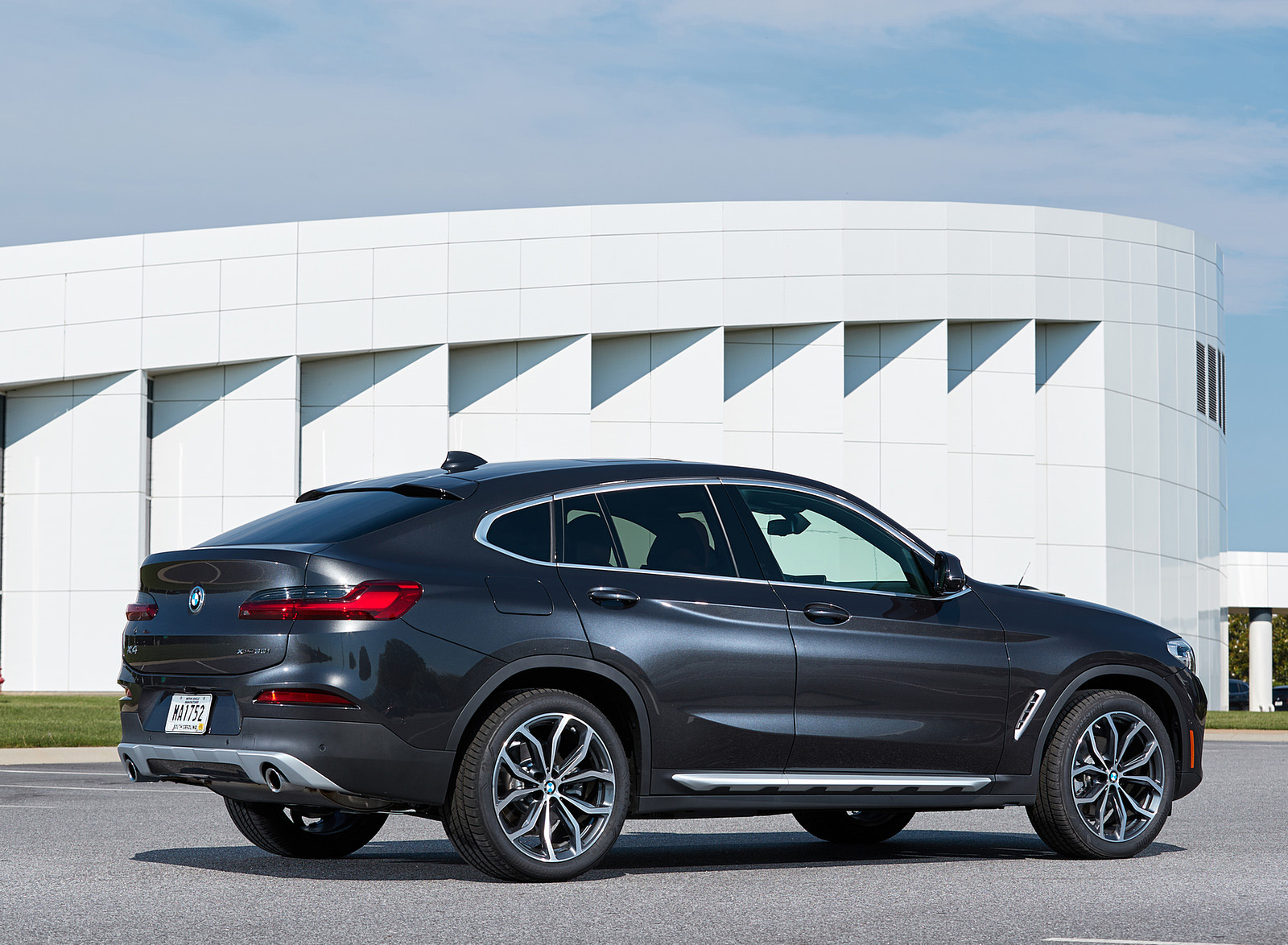 2019 BMW X4 xDrive30i Rear Three-Quarter Wallpapers #51 of 106