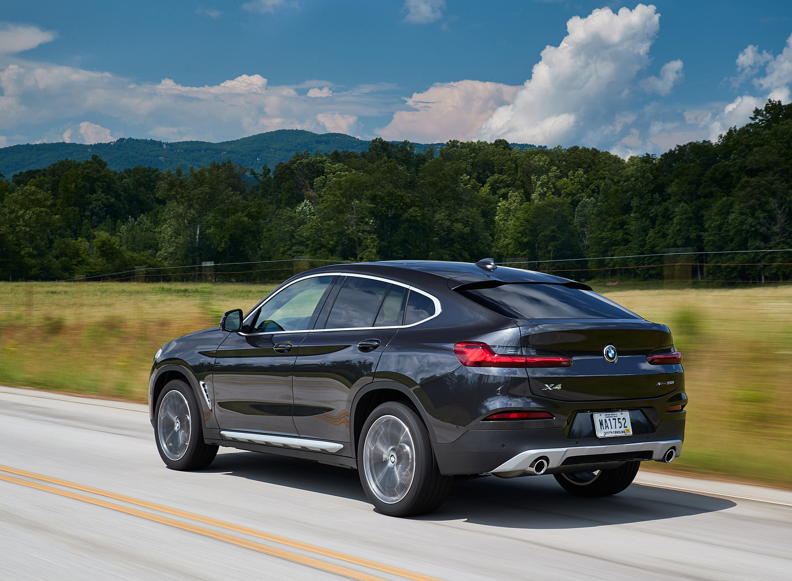 2019 BMW X4 xDrive30i Rear Three-Quarter Wallpapers #13 of 106