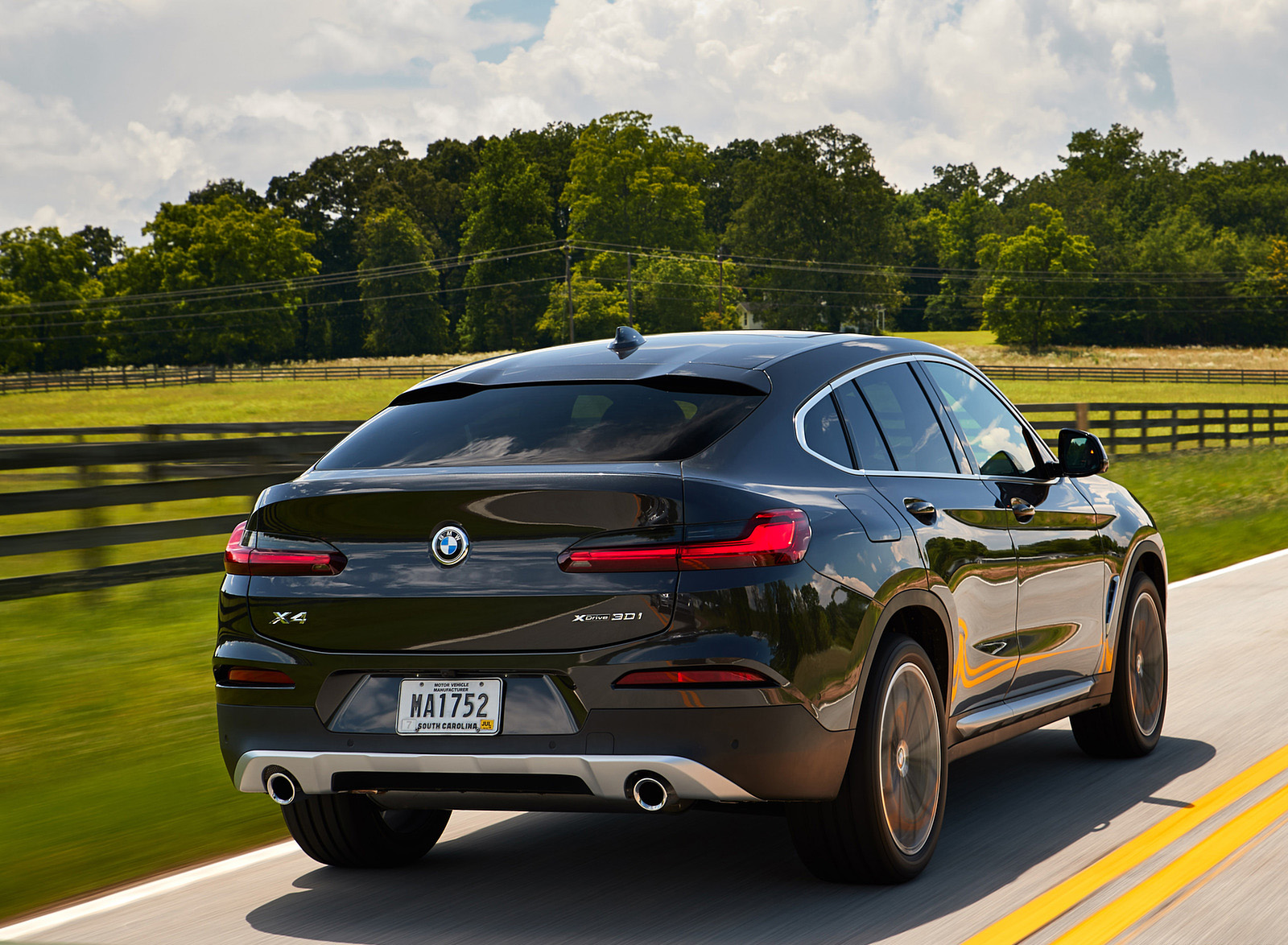 2019 BMW X4 xDrive30i Rear Wallpapers #6 of 106