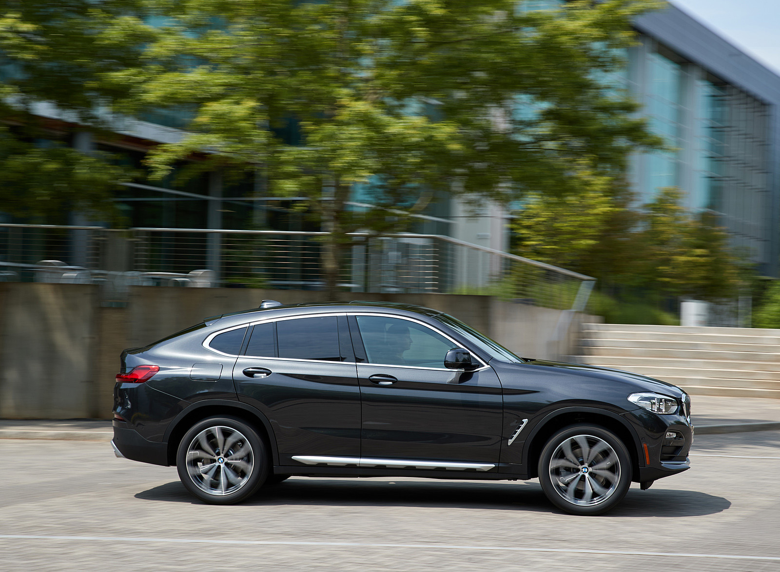 2019 BMW X4 xDrive30i Side Wallpapers #29 of 106