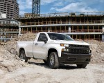 2019 Chevrolet Silverado Front Three-Quarter Wallpapers 150x120