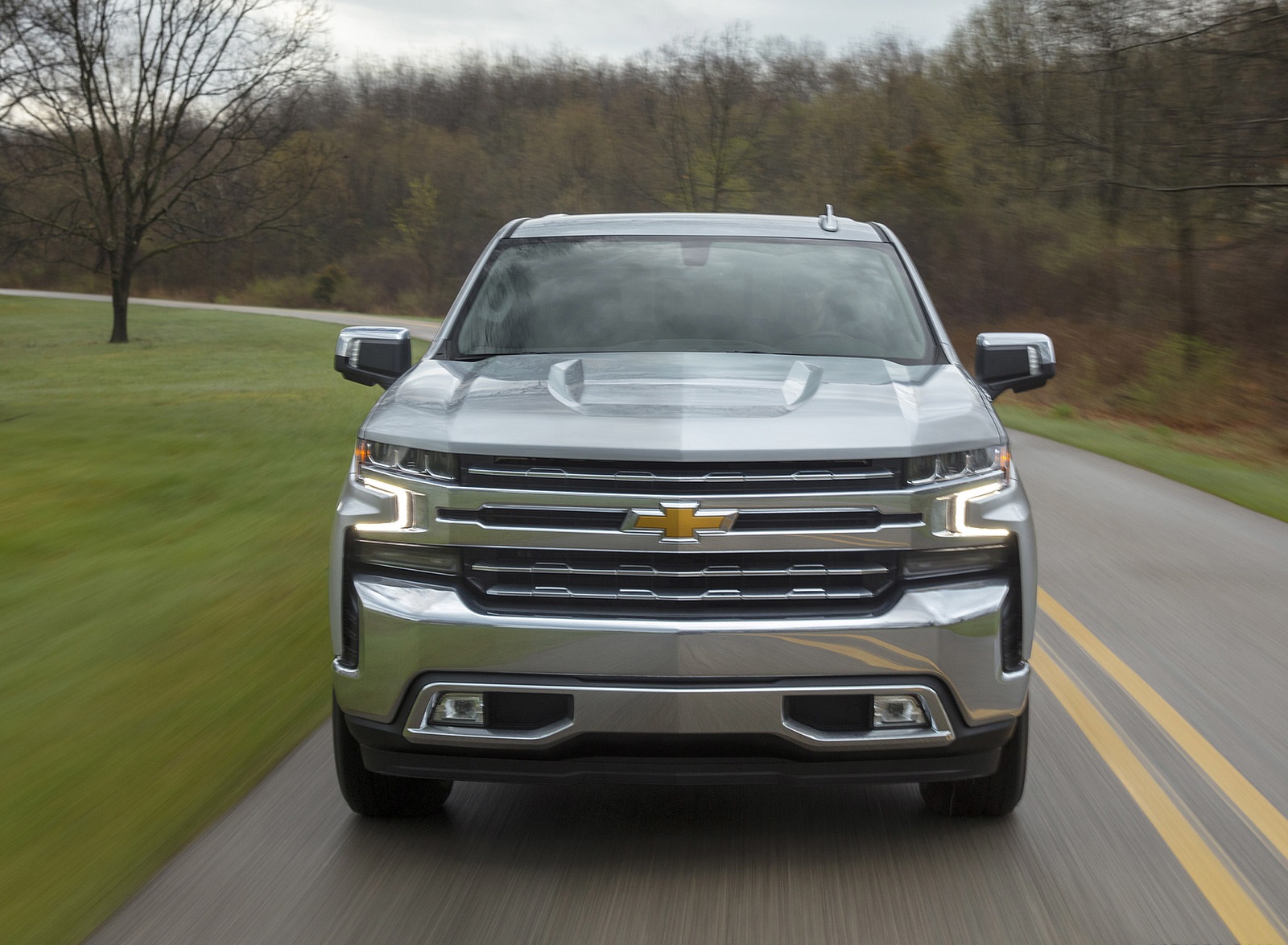 2019 Chevrolet Silverado LTZ Front Wallpapers #10 of 29