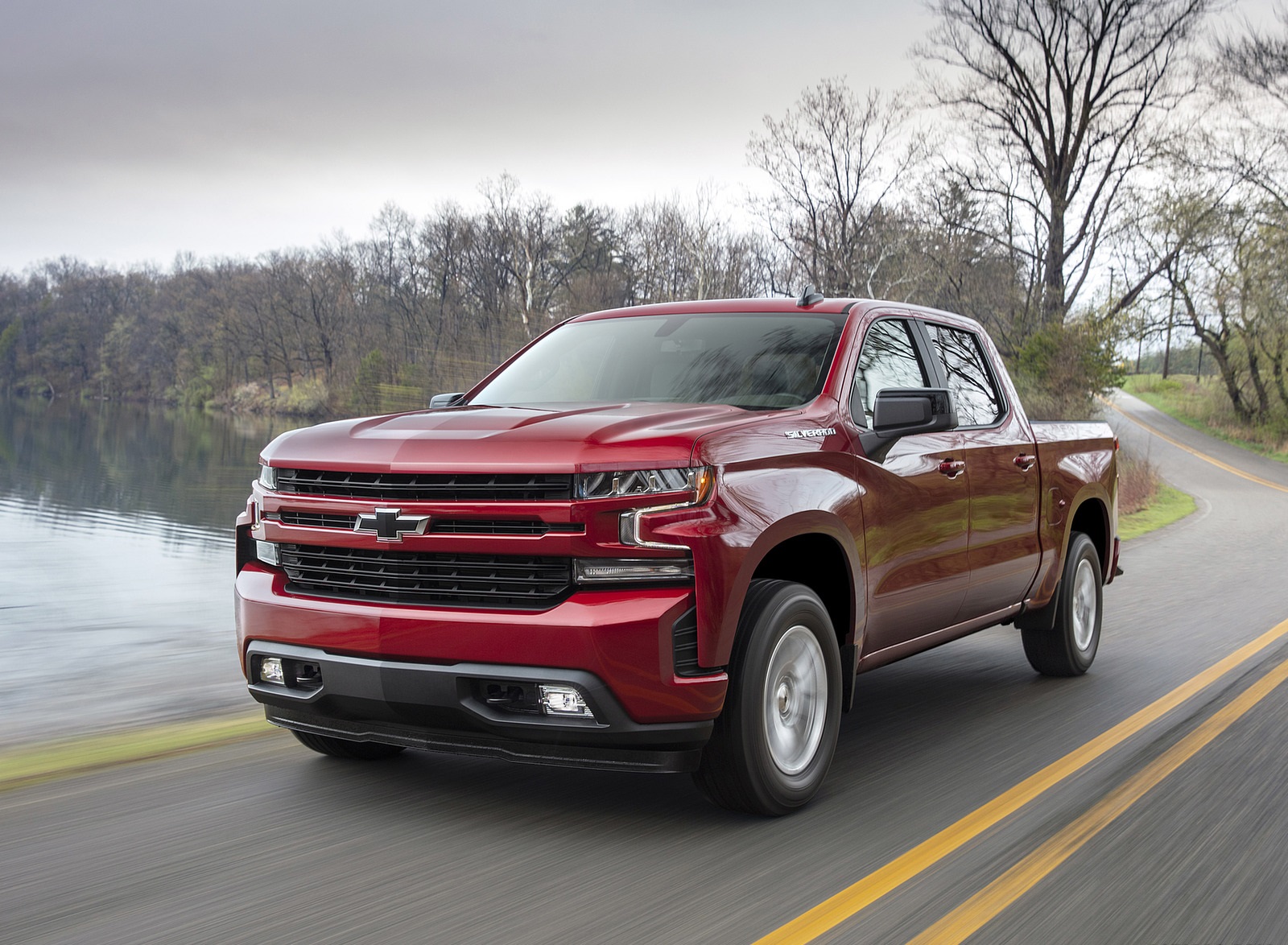 2019 Chevrolet Silverado RST Front Three-Quarter Wallpapers (4)