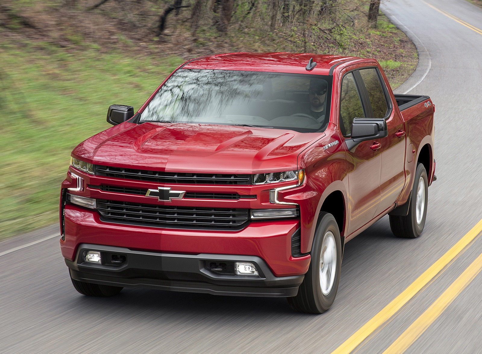 2019 Chevrolet Silverado RST Front Three-Quarter Wallpapers #5 of 29