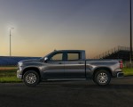 2019 Chevrolet Silverado Side Wallpapers 150x120 (15)