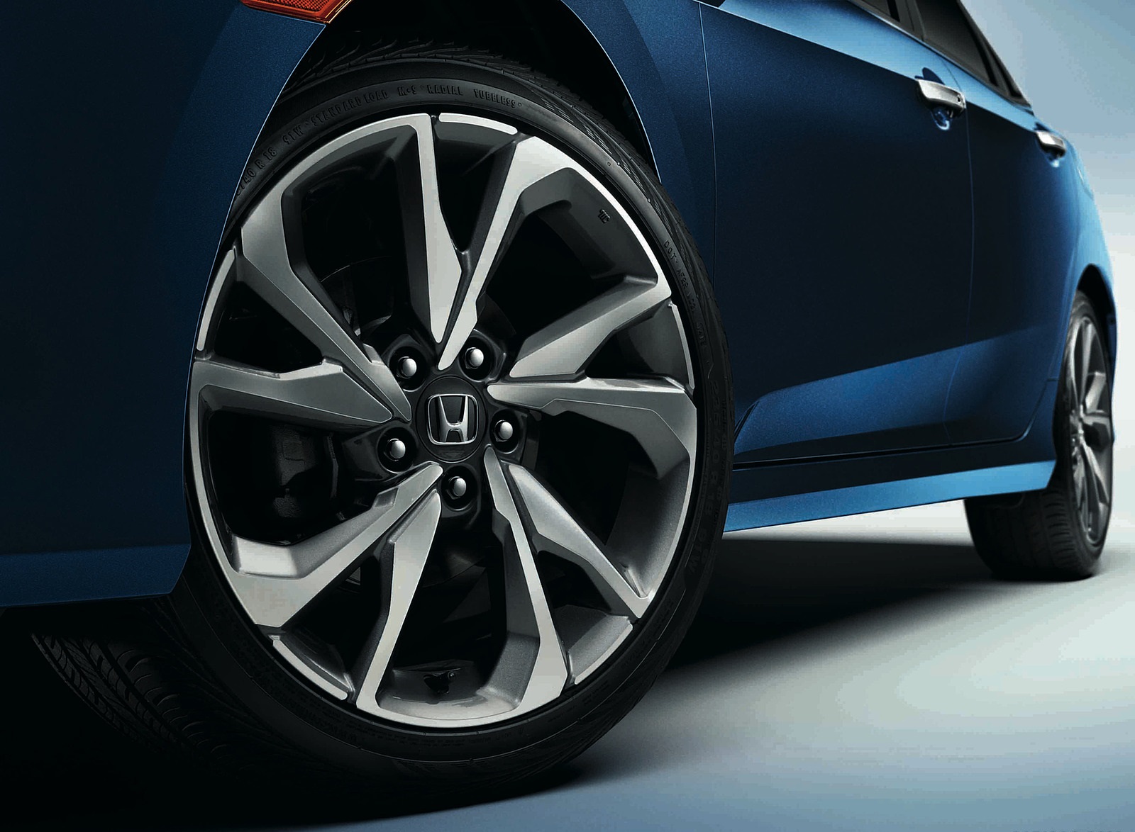 2019 Honda Civic Sedan Wheel Wallpapers #10 of 16