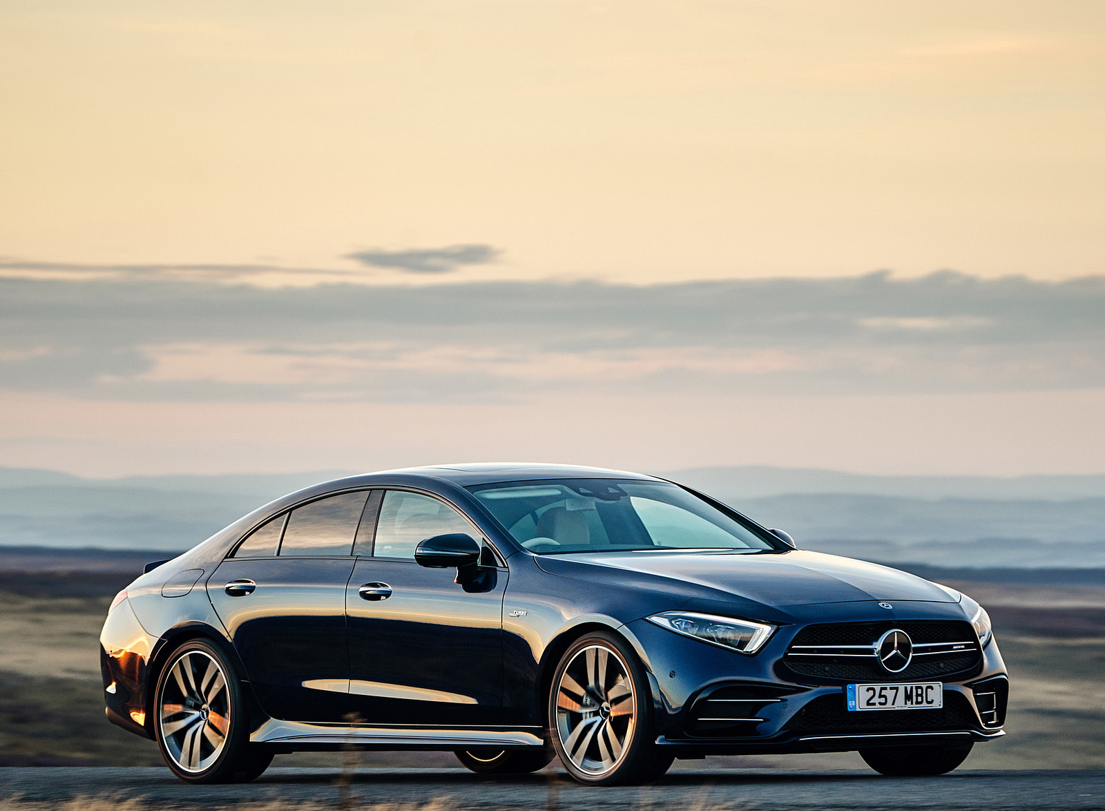 2019 Mercedes-AMG CLS 53 (UK-Spec) Front Three-Quarter Wallpapers #55 of 99