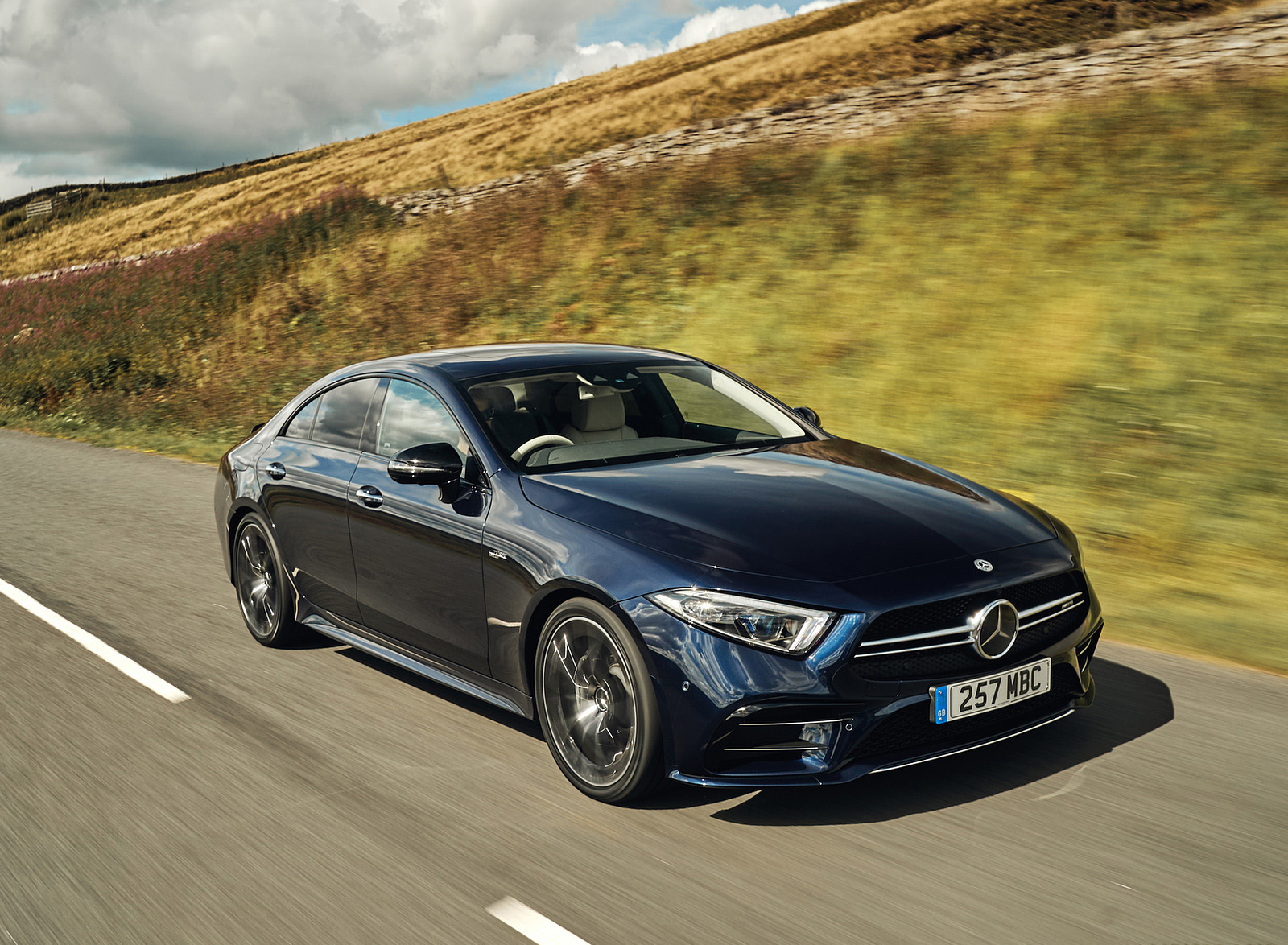 2019 Mercedes-AMG CLS 53 (UK-Spec) Front Three-Quarter Wallpapers #1 of 99