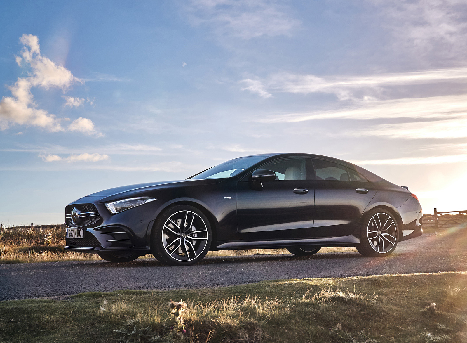 2019 Mercedes-AMG CLS 53 (UK-Spec) Front Three-Quarter Wallpapers #49 of 99