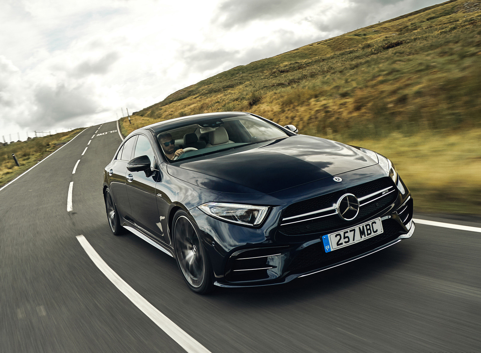 2019 Mercedes-AMG CLS 53 (UK-Spec) Front Three-Quarter Wallpapers #17 of 99