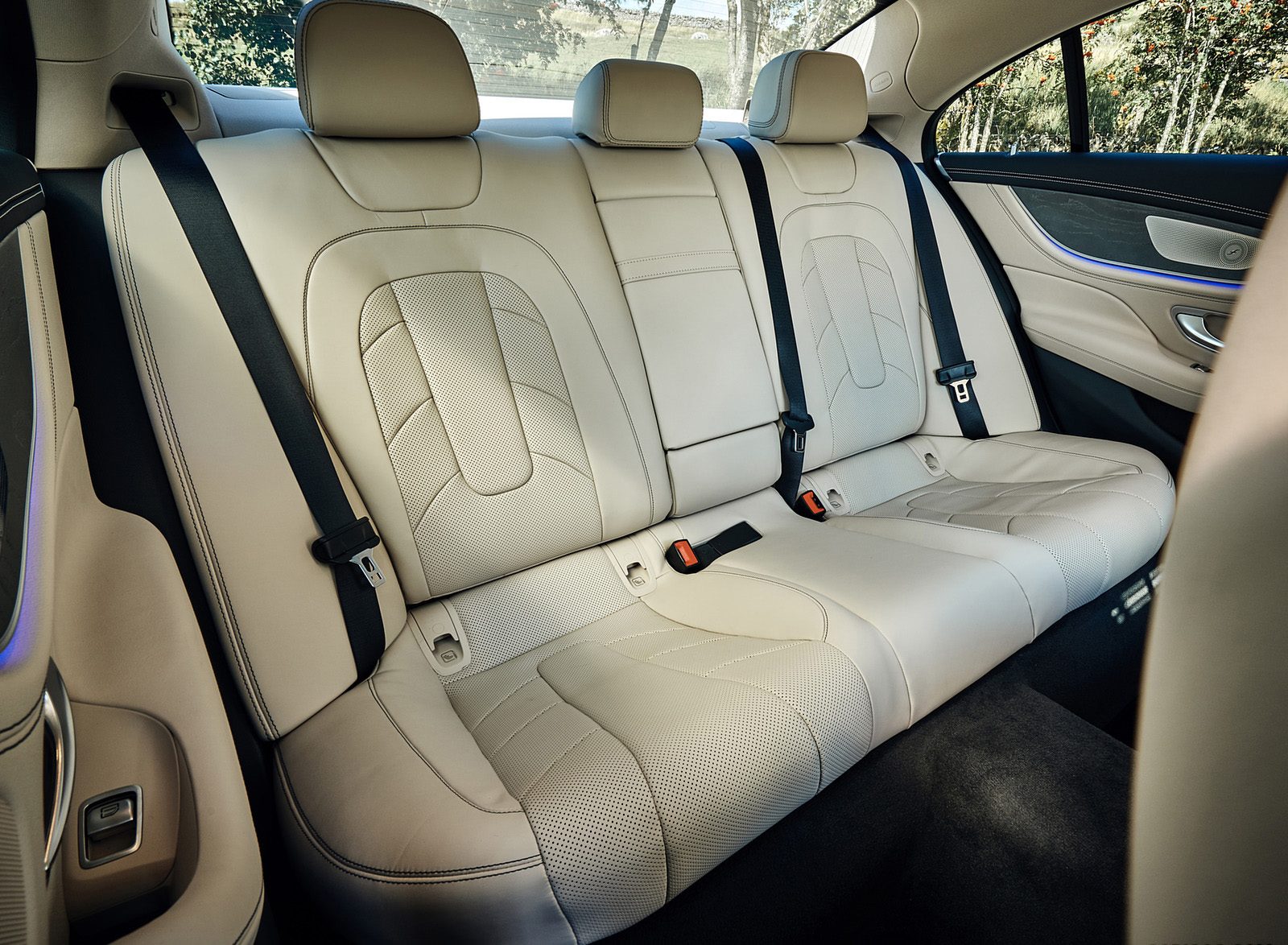 2019 Mercedes-AMG CLS 53 (UK-Spec) Interior Rear Seats Wallpapers #98 of 99