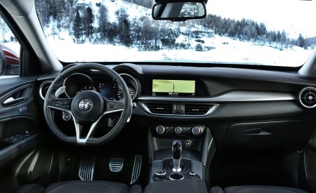 2018 Alfa Romeo Stelvio Interior Cockpit Wallpapers 450x275 (34)