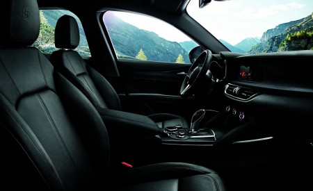 2018 Alfa Romeo Stelvio Interior Front Seats Wallpapers 450x275 (29)