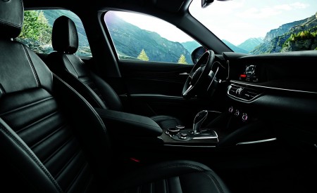 2018 Alfa Romeo Stelvio Interior Front Seats Wallpapers 450x275 (27)