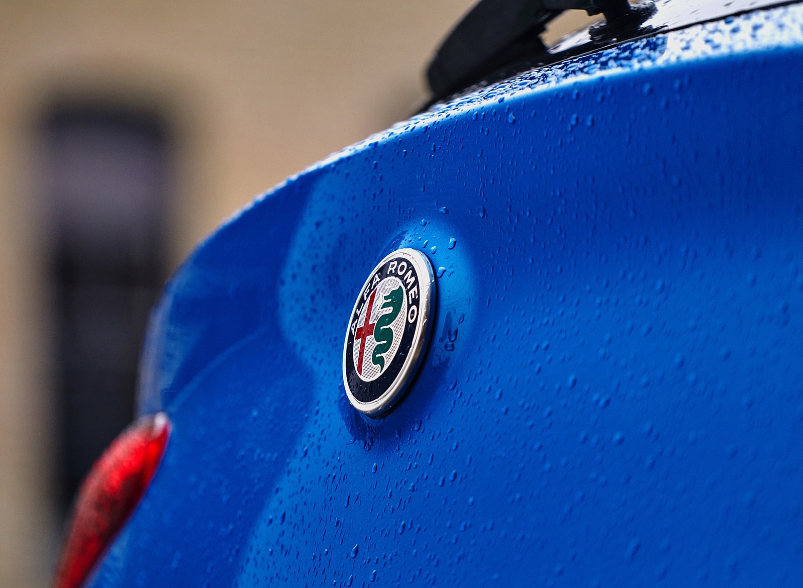 2018 Alfa Romeo Stelvio Quadrifoglio (Color: Misano Blue) Badge Wallpapers #38 of 87
