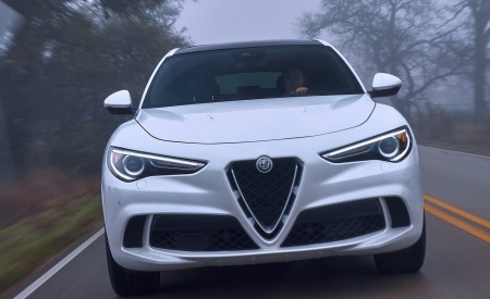 2018 Alfa Romeo Stelvio Quadrifoglio (Color: Trofeo White) Front Wallpapers 450x275 (16)