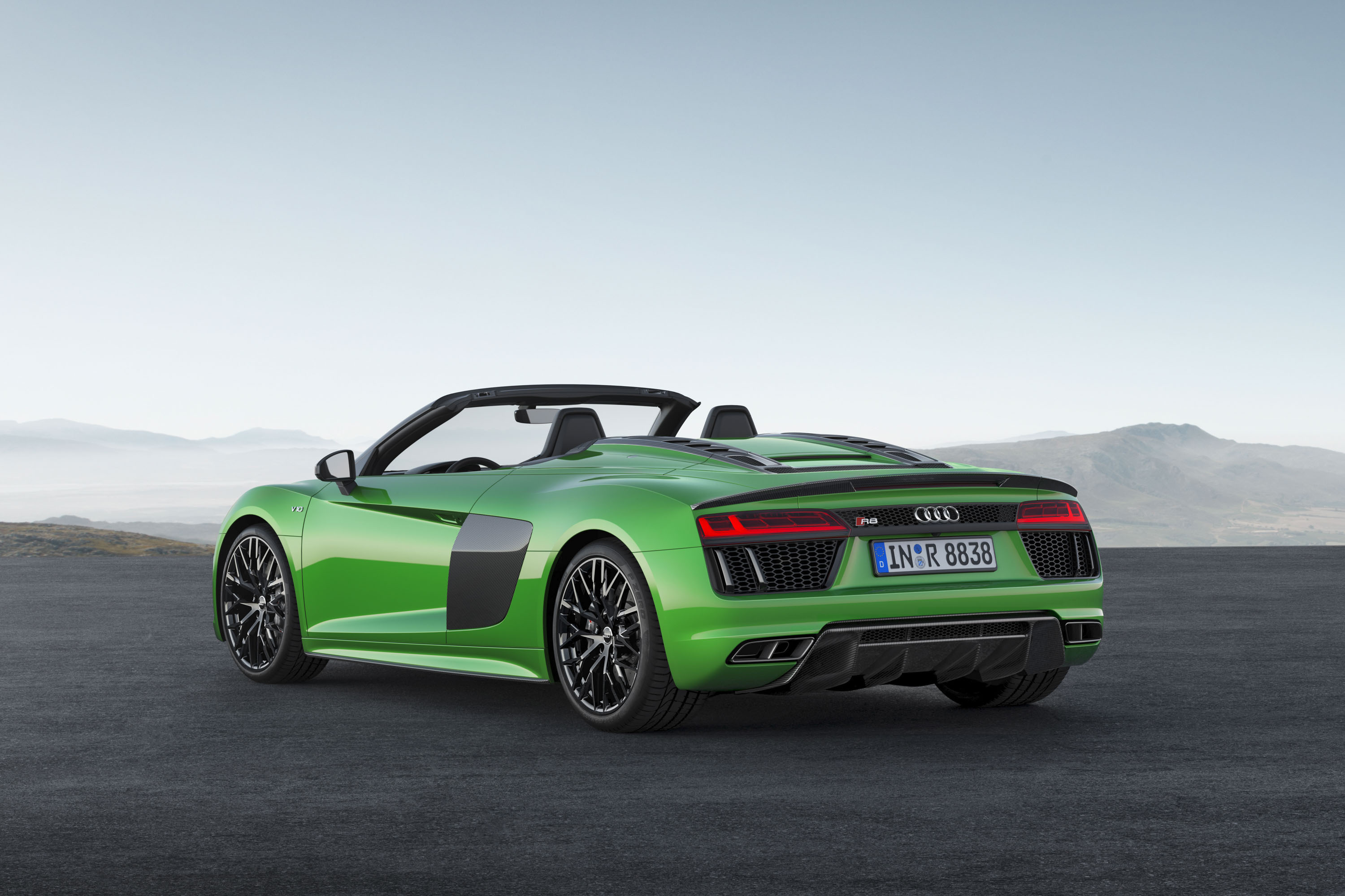 2018 Audi R8 Spyder V10 plus (Color: Micrommata Green) Rear Three-Quarter Wallpapers #6 of 11