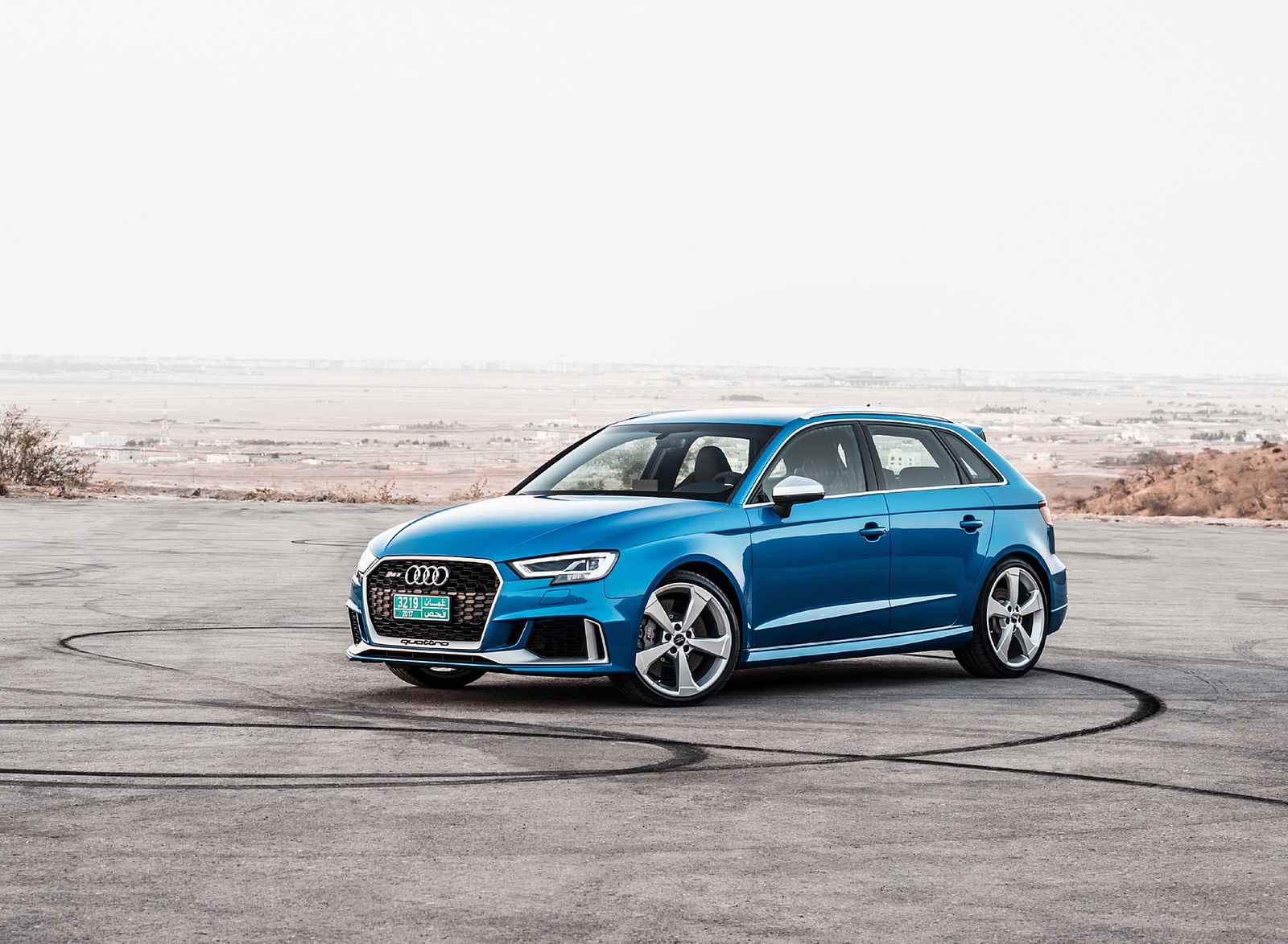 2018 Audi RS 3 Sportback (Color: Mystic Blue) Front Three-Quarter Wallpapers #40 of 51