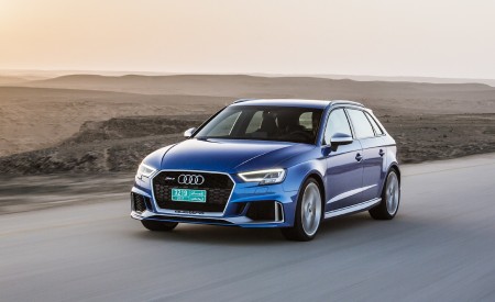 2018 Audi RS 3 Sportback (Color: Mystic Blue) Front Three-Quarter Wallpapers 450x275 (36)