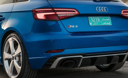 2018 Audi RS 3 Sportback Tail Light Wallpapers 450x275 (27)