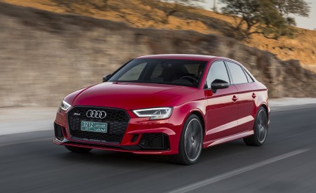 2018 Audi RS3 Sedan (Color: Misano Red) Front Three-Quarter Wallpapers 450x275 (42)