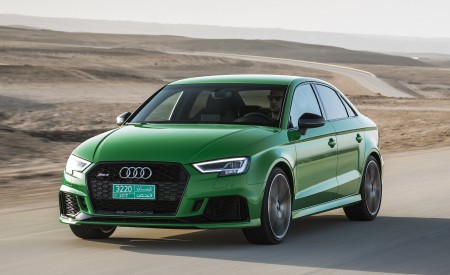 2018 Audi RS3 Sedan (Color: Viper Green) Front Three-Quarter Wallpapers 450x275 (49)