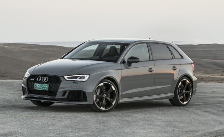 2018 Audi RS3 Sportback (Color: Nardo Grey) Front Three-Quarter Wallpapers 450x275 (44)