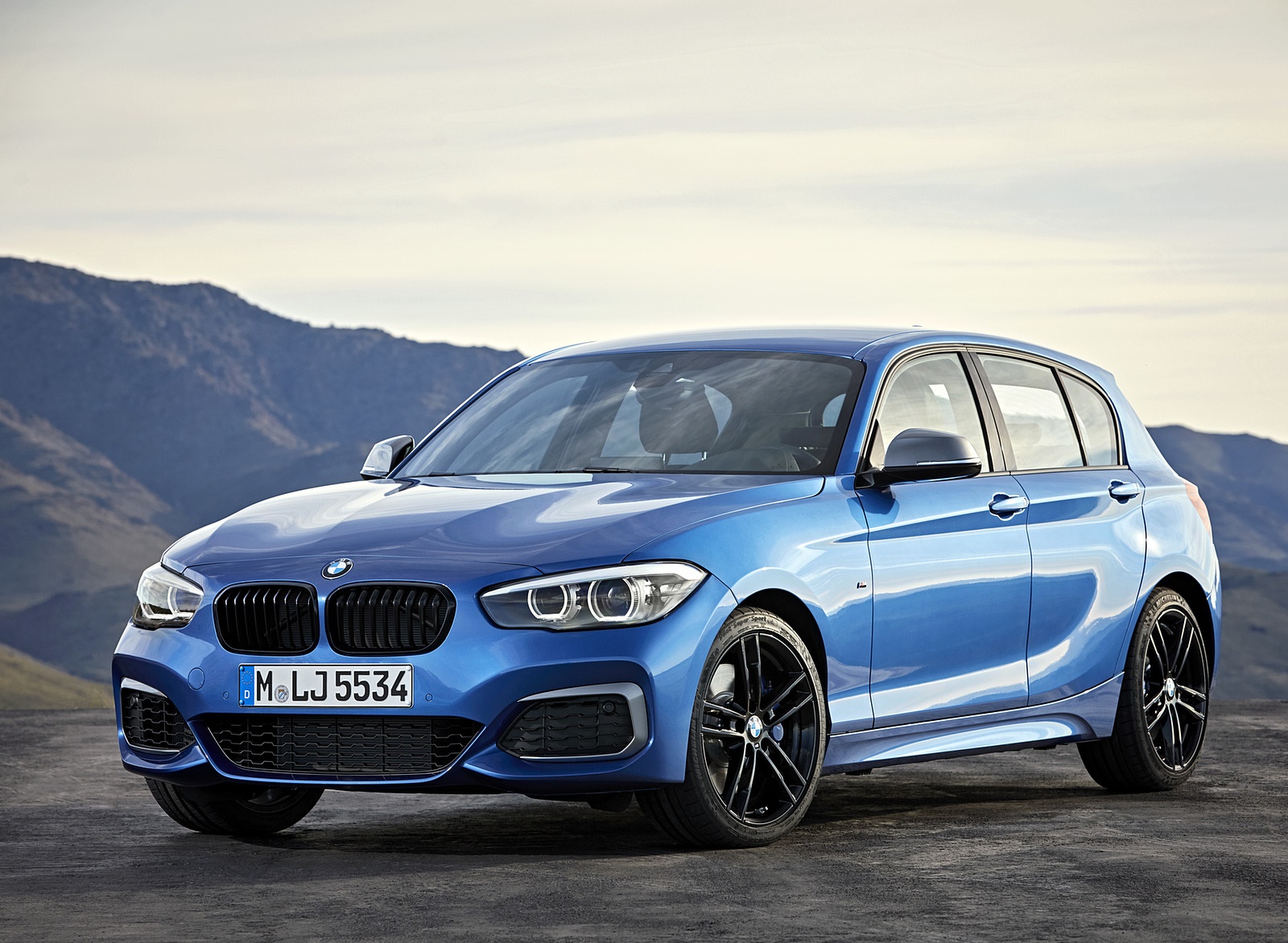 2018 BMW M140i xDrive Front Three-Quarter Wallpapers #12 of 38