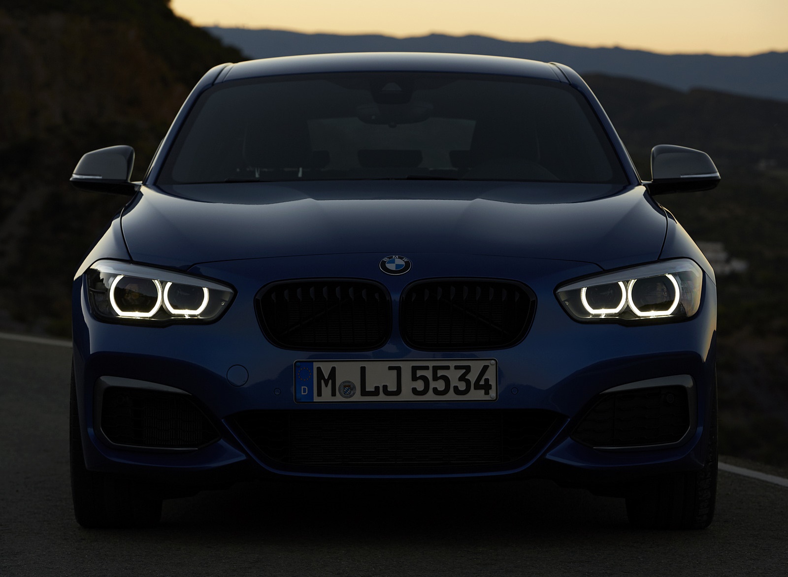 2018 BMW M140i xDrive Headlight Wallpapers #38 of 38