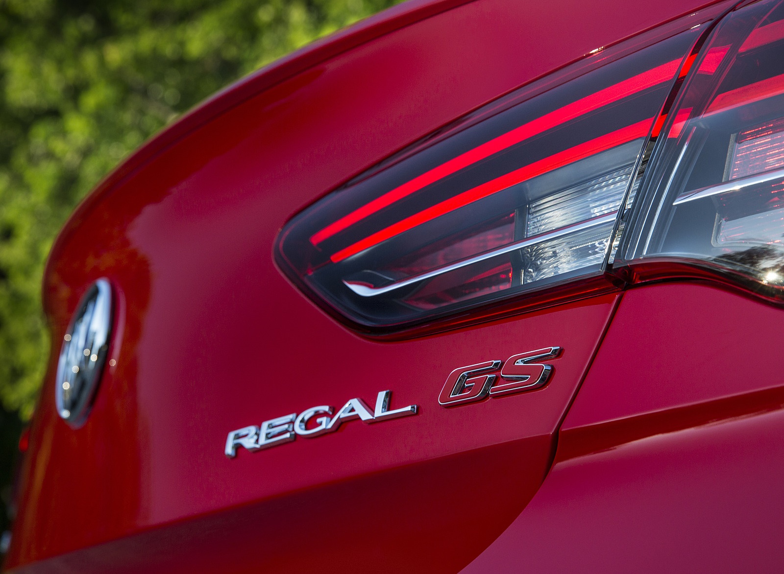 2018 Buick Regal GS Badge Wallpapers #24 of 32