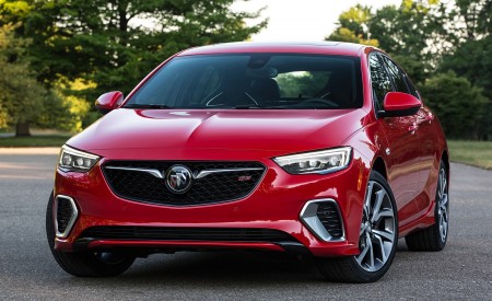 2018 Buick Regal GS Front Wallpapers 450x275 (13)