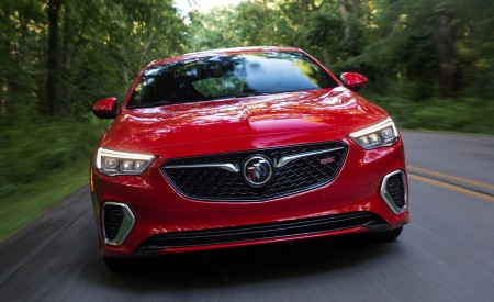 2018 Buick Regal GS Front Wallpapers 450x275 (8)