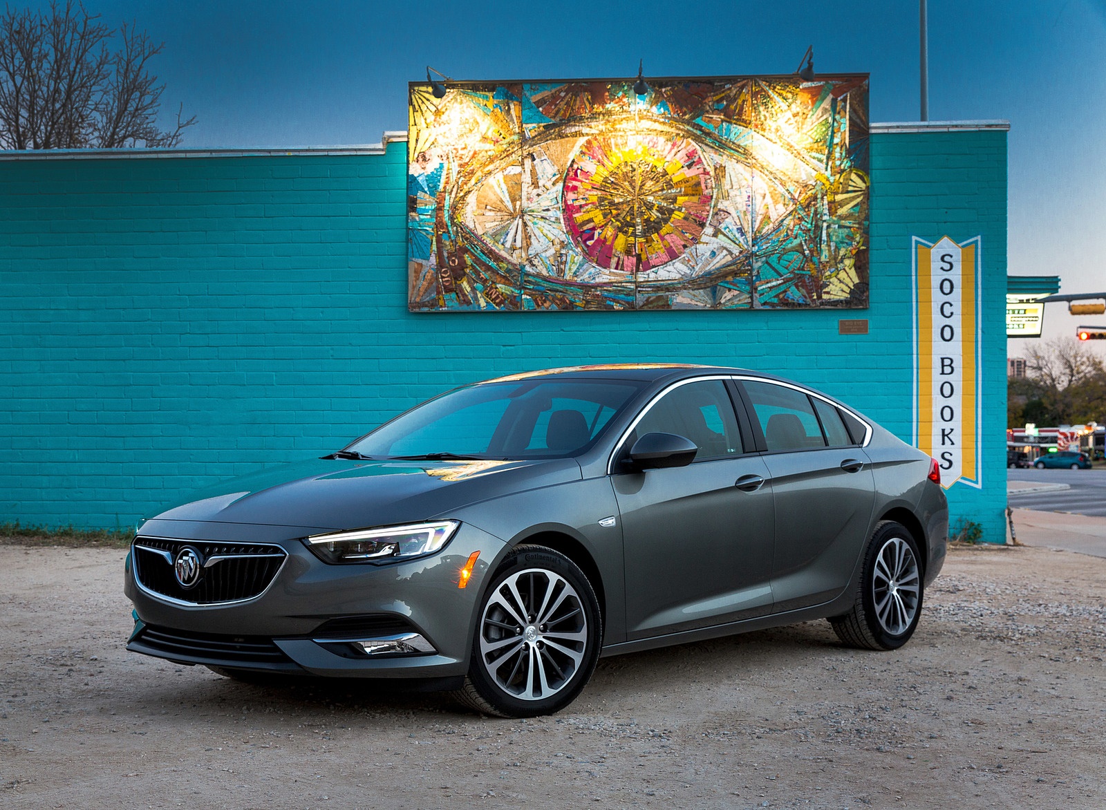 2018 Buick Regal Sportback Front Three-Quarter Wallpapers #7 of 23