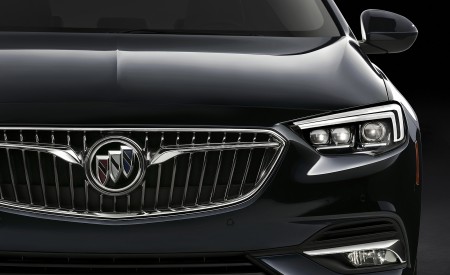2018 Buick Regal Sportback Grill Wallpapers 450x275 (17)