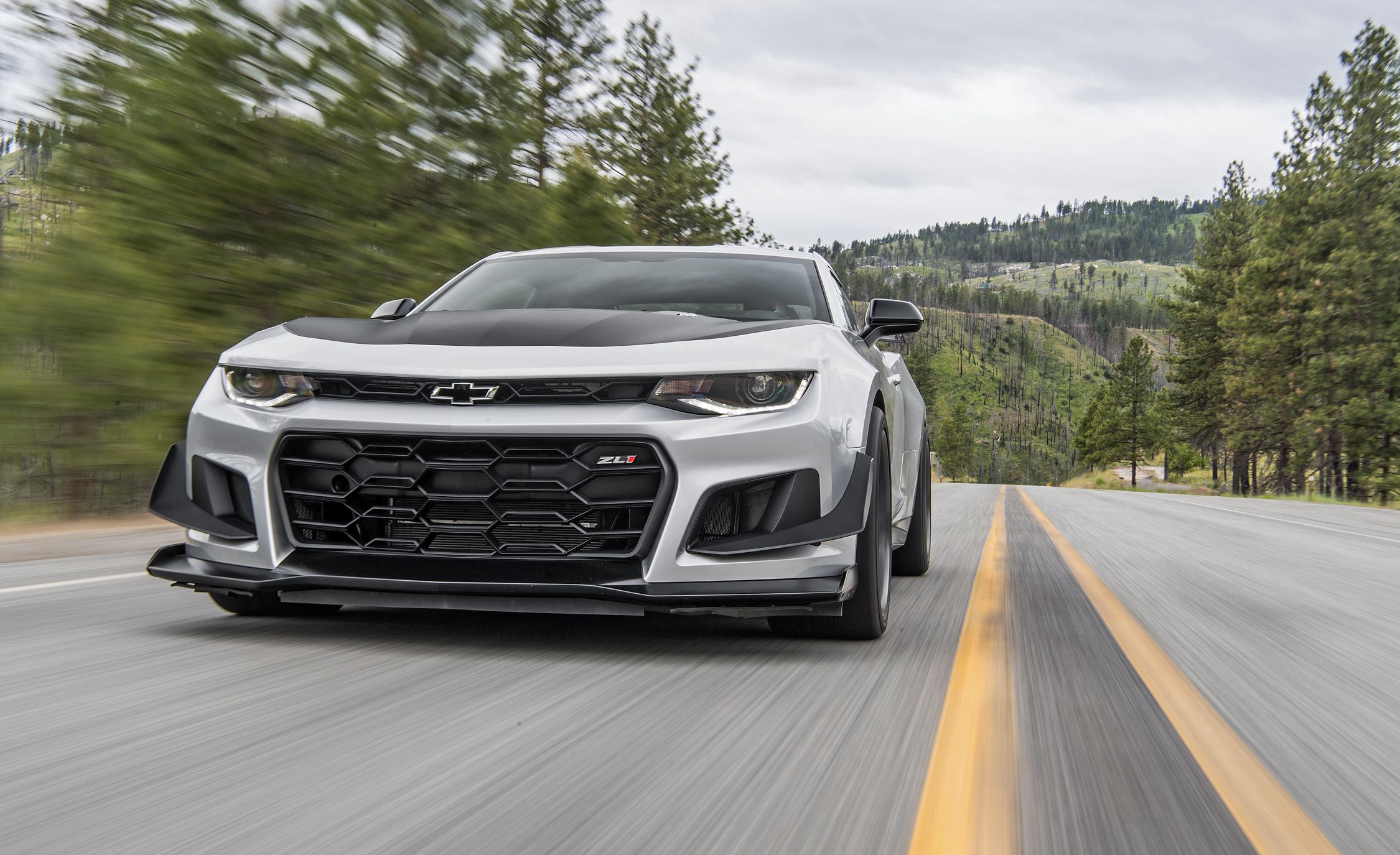 2018 Chevrolet Camaro ZL1 1LE Front Wallpapers #40 of 80