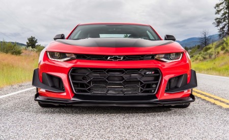 2018 Chevrolet Camaro ZL1 1LE Front Wallpapers 450x275 (6)
