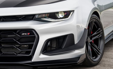 2018 Chevrolet Camaro ZL1 1LE Grill Wallpapers 450x275 (59)