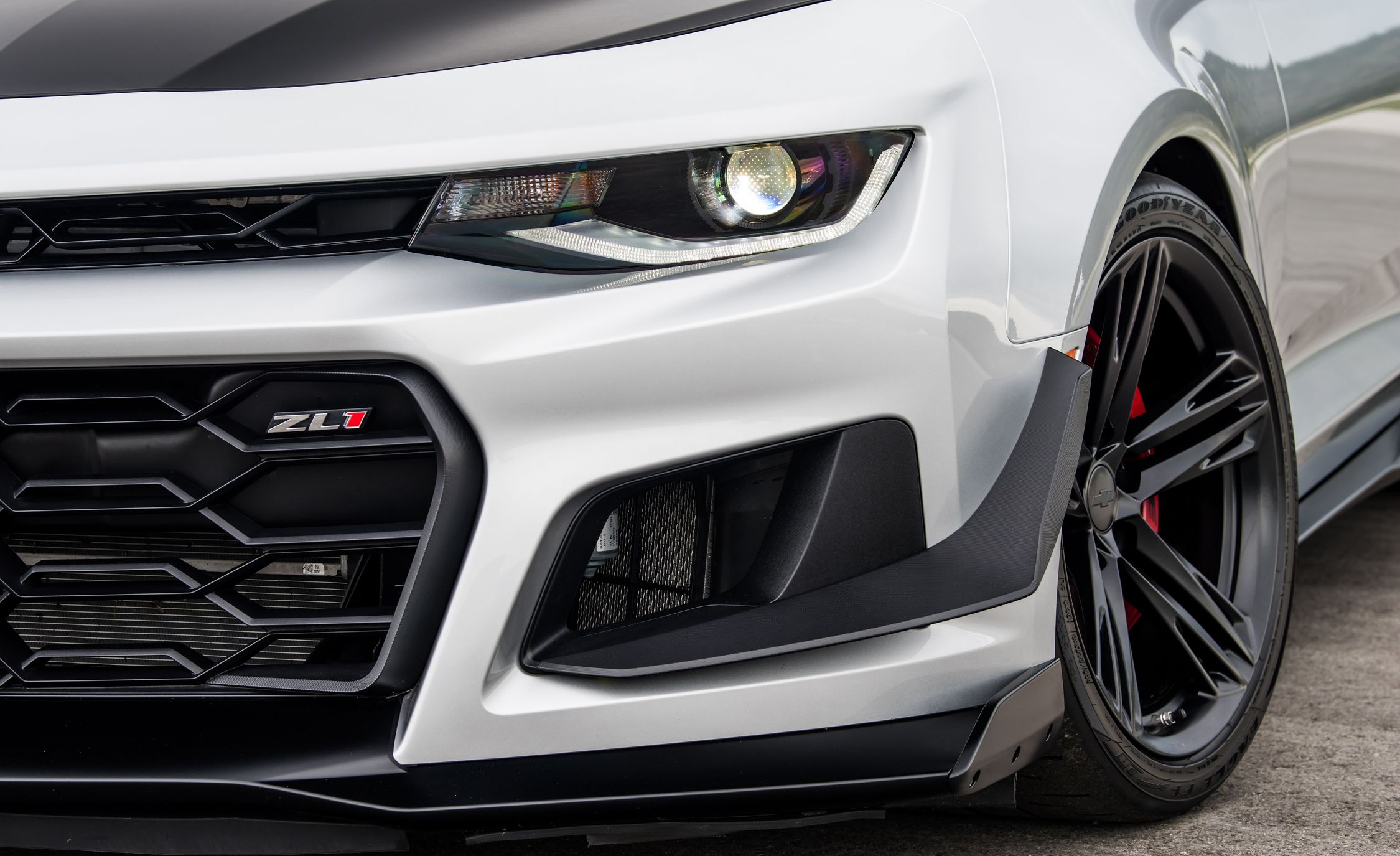 2018 Chevrolet Camaro ZL1 1LE Grill Wallpapers #59 of 80