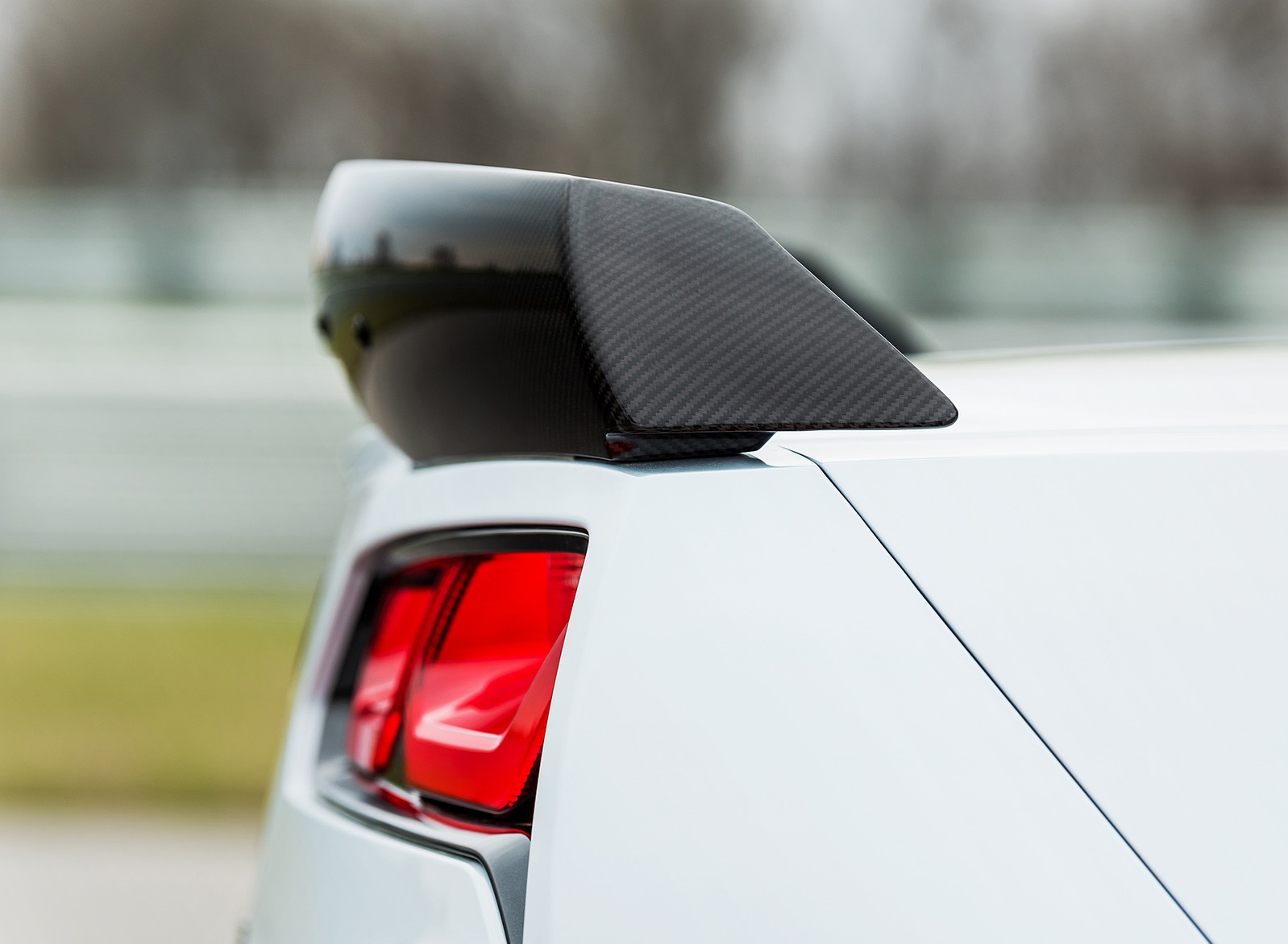 2018 Chevrolet Corvette Carbon 65 Edition Spoiler Wallpapers (8)