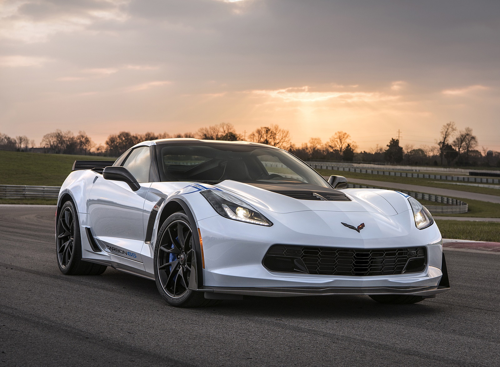 2018 Chevrolet Corvette Carbon 65 Edition Z06 3LZ Coupe Front Three-Quarter Wallpapers #1 of 14