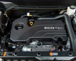 2018 Chevrolet Equinox Engine Wallpapers 150x120 (86)