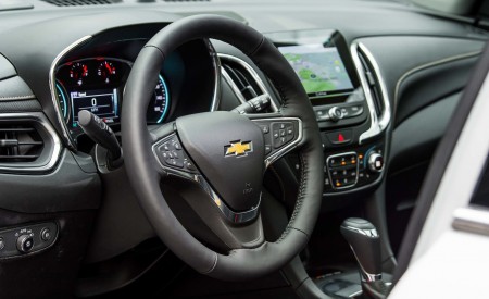 2018 Chevrolet Equinox Interior Steering Wheel Wallpapers 450x275 (81)