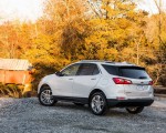 2018 Chevrolet Equinox Rear Three-Quarter Wallpapers 150x120 (28)