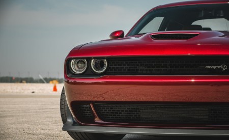 2018 Dodge Challenger SRT Hellcat Widebody (Color: Octane Red) Grill Wallpapers 450x275 (21)