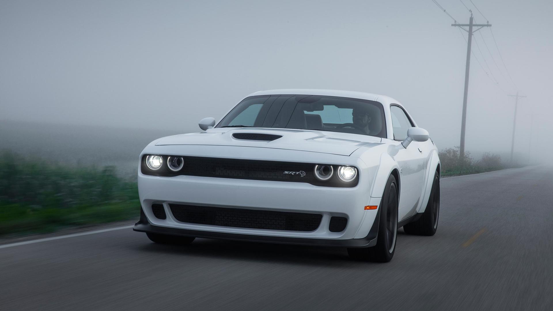 2018 Dodge Challenger SRT Hellcat Widebody (Color: White Knuckle) Front Three-Quarter Wallpapers #85 of 108