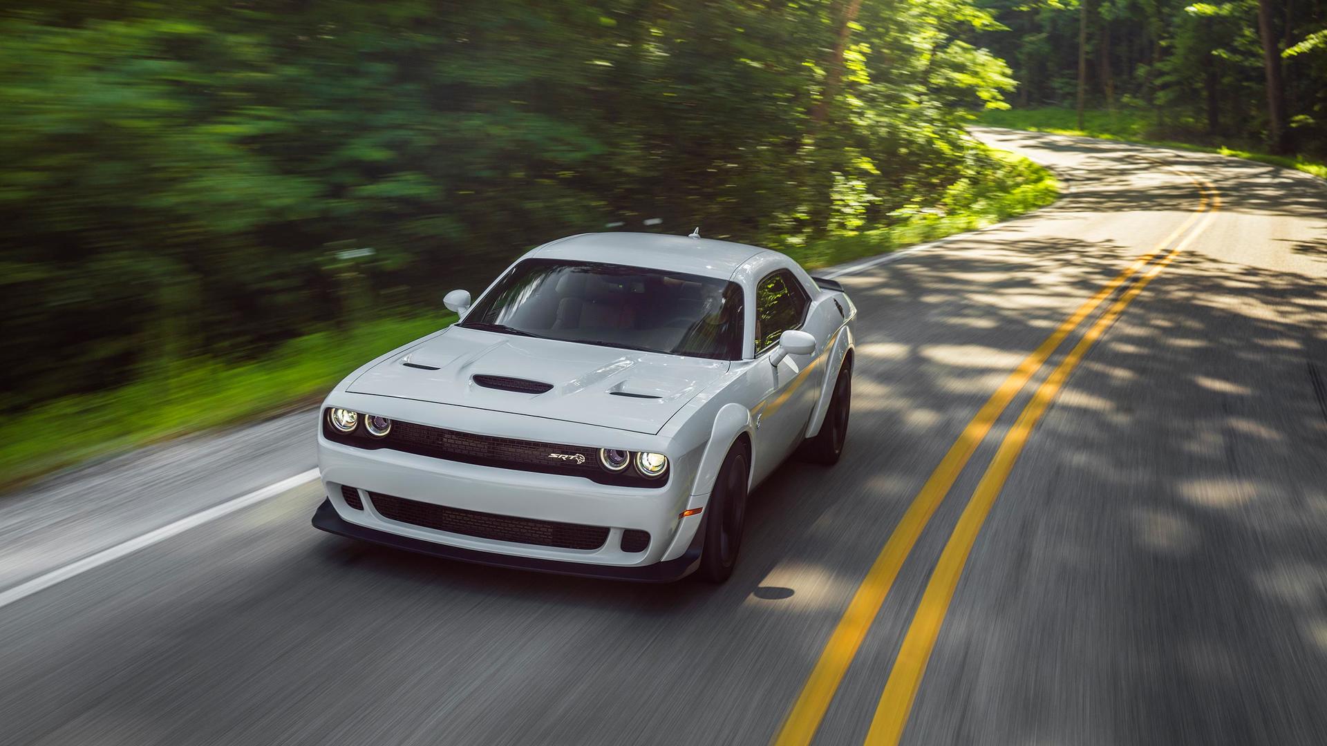 2018 Dodge Challenger SRT Hellcat Widebody (Color: White Knuckle) Front Three-Quarter Wallpapers #77 of 108