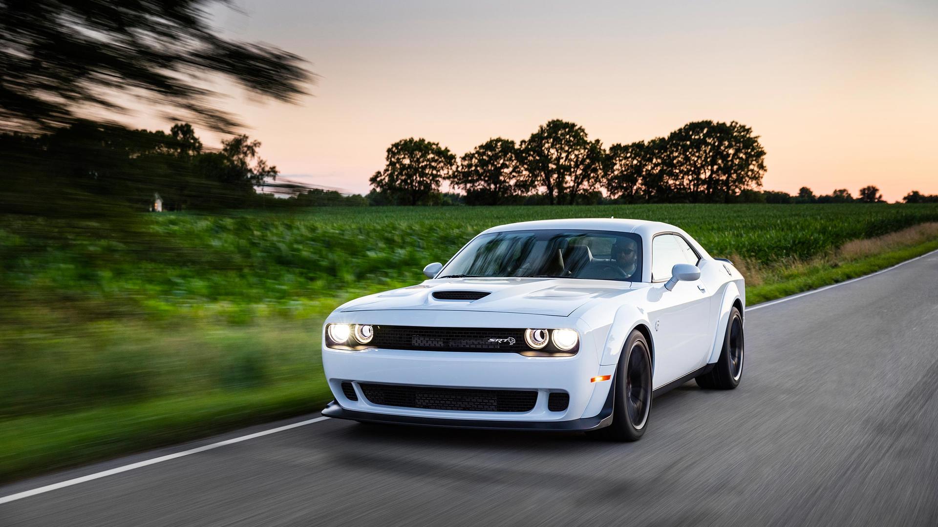2018 Dodge Challenger SRT Hellcat Widebody (Color: White Knuckle) Front Wallpapers #78 of 108