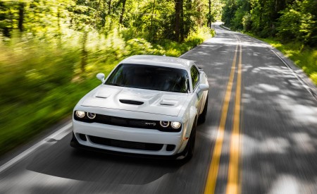 2018 Dodge Challenger SRT Hellcat Widebody (Color: White Knuckle) Front Wallpapers 450x275 (79)