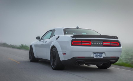 2018 Dodge Challenger SRT Hellcat Widebody (Color: White Knuckle) Rear Three-Quarter Wallpapers 450x275 (87)